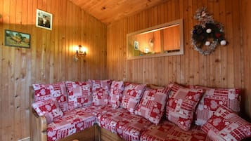 Chalet | Living room