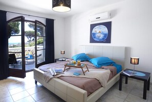 Room - Villa in Sainte-maxime With Private Pool (Sainte-Maxime)