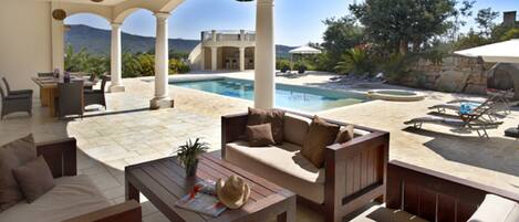 Villa | Balcony