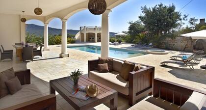 Villa in Sainte-maxime With Private Pool