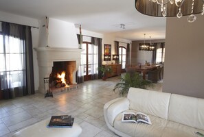 Villa | Living room - Villa in Sainte-maxime With Private Pool (Sainte-Maxime)