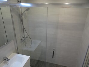 Bathroom - Apartment in Maria Alm Near ski Area (Saalfelden am Steinernen Meer)