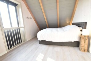 Casa | 4 quartos, individualmente mobiliados, roupa de cama