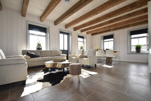 House | Living room
