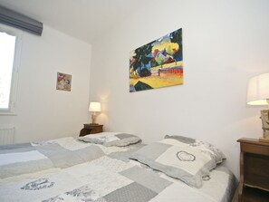 Villa | Room amenity - Villa in Crillon-le-brave Near Mont Ventoux (Crillon-le-Brave)