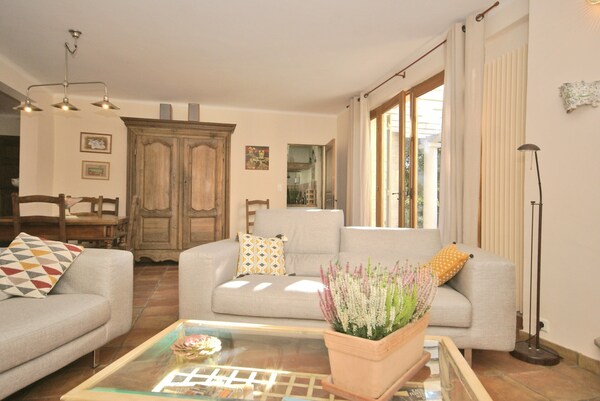 Villa In Crillon-le-brave Near Mont Ventoux - Bédoin
