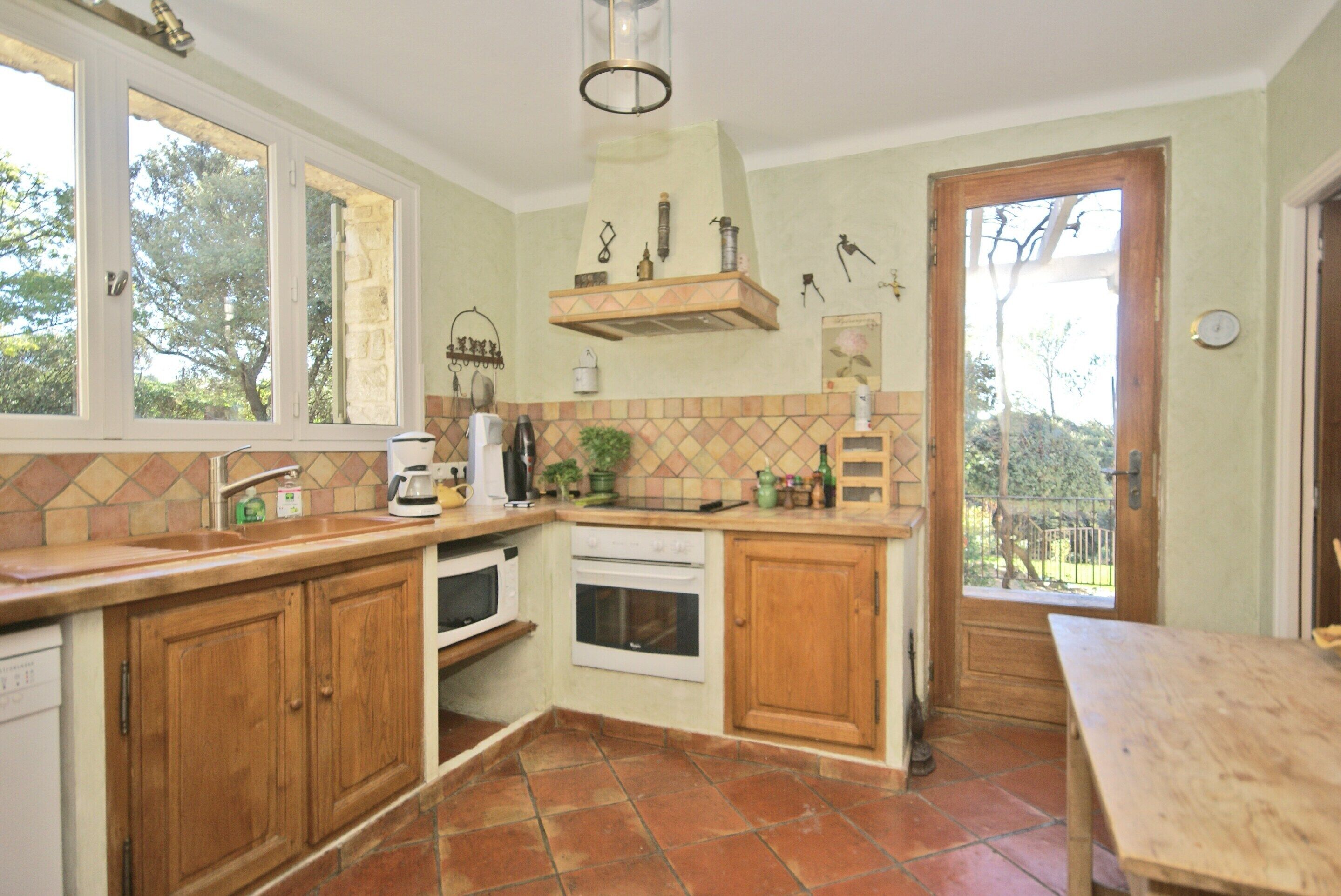 Villa | Private kitchen | Microwave, dishwasher, high chair