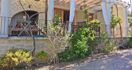 Villa in Crillon-le-brave Near Mont Ventoux