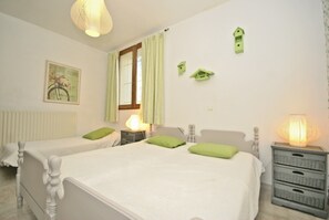 Villa - Villa in Crillon-le-brave Near Mont Ventoux (Crillon-le-Brave)