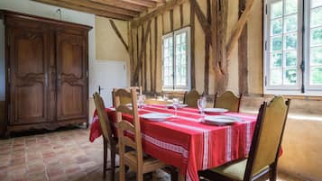House | Dining