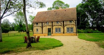 Historic Home Saint-aignan by Lake