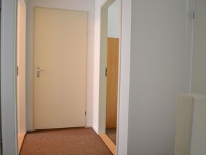 3 Schlafzimmer, individuell eingerichtet, Bettwäsche