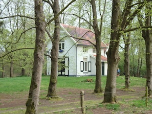 Unclassified image, 3 of 27, button - Tranquil Holiday Home in Lemele With Terrace (Lemele)