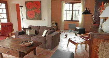 Rustic Villa in Samatan With Swimming Pool