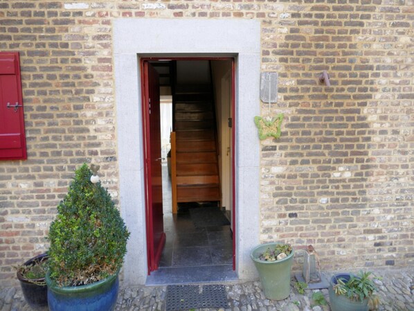 Apartment | Reception