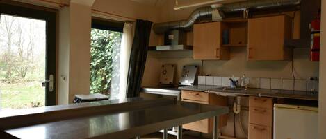 Maison | Cuisine privée | Réfrigérateur, lave-vaisselle, chaise haute