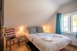 Dobbeltrom – classic, delt bad | Strykejern/-brett, wi-fi (inkludert) og sengetøy