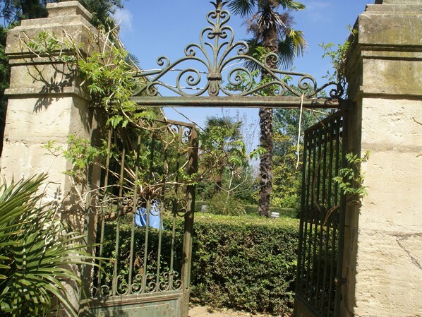 Garden - Holiday Home in Murviel With French Garden (Murviel-les-Beziers)