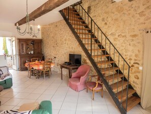 House | Living room - Holiday Home in Murviel With French Garden (Murviel-les-Beziers)