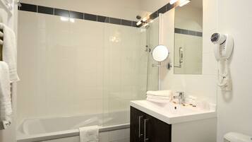 Apartment | Bathroom