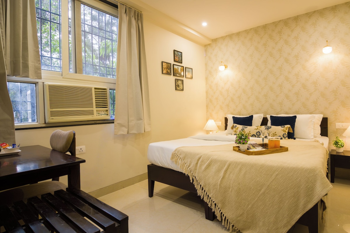 Deluxe Double Room, 1 Double Bed, Non Smoking, Private Bathroom | Egyptian cotton sheets, premium bedding, down comforters