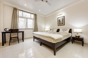 Deluxe Triple Room, Non Smoking | Egyptian cotton sheets, premium bedding, down comforters - House of Backpackers (Jaipur)