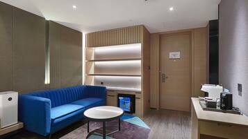 Privilege, Room, 1 King Bed | Free WiFi, bed sheets