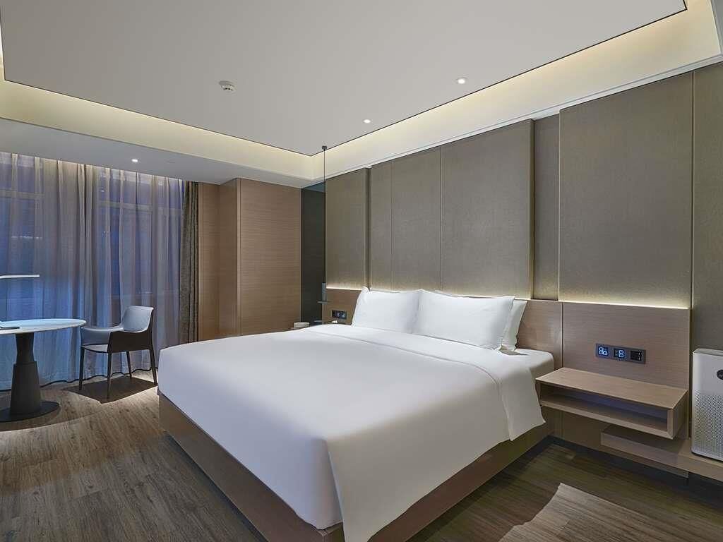 Privilege, Room, 1 King Bed