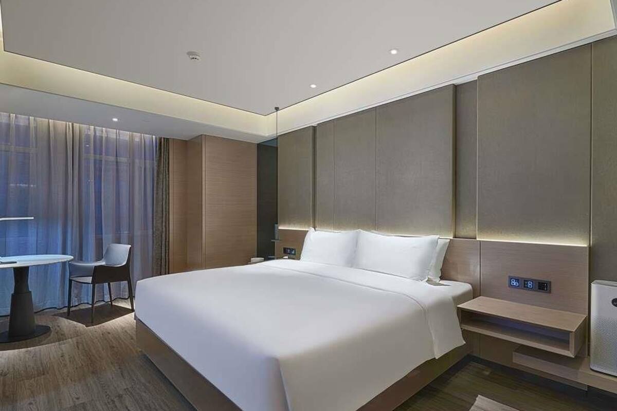 Privilege, Room, 1 King Bed