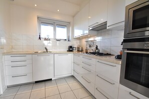 Villa | Private kitchen | High chair - Villa in Midsland Near the Sea (Midsland)