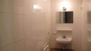 House | Bathroom - Amidst Fields, Woods and Sand Dunes (Luyksgestel)