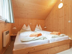 Chalet | 2 bedrooms, individually furnished, bed sheets - Chalet in Stadl an der Mur / Styria With Terrace (Stadl-Predlitz)