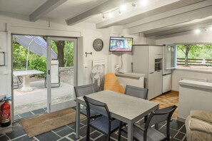 House | Dining - Cottage With River Views, Uzer (Uzer)