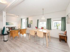 Apartment | Dining - Quaint Apartment in Schoorl near Tennis Court (Schoorl)