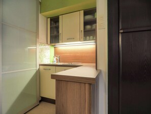 Apartment | Private kitchen | Fridge, microwave