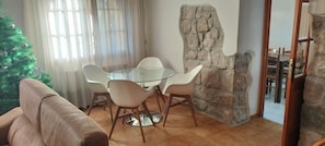 Interior - Ideal house for families (pet friendly). (Fonollosa)