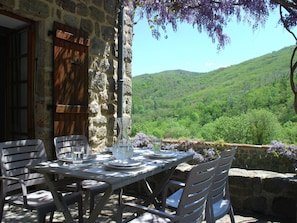 Balcony - Cozy Holiday Home in Saint-étienne-de-serre With Pool (Saint-Etienne-de-Serre)