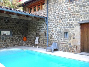 Outdoor pool - Cozy Holiday Home in Saint-étienne-de-serre With Pool (Saint-Etienne-de-Serre)