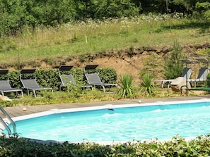 Outdoor pool - Modern Villa for Adventure and Nature Lovers With Pool (Saint-Laurent-de-Cerdans)