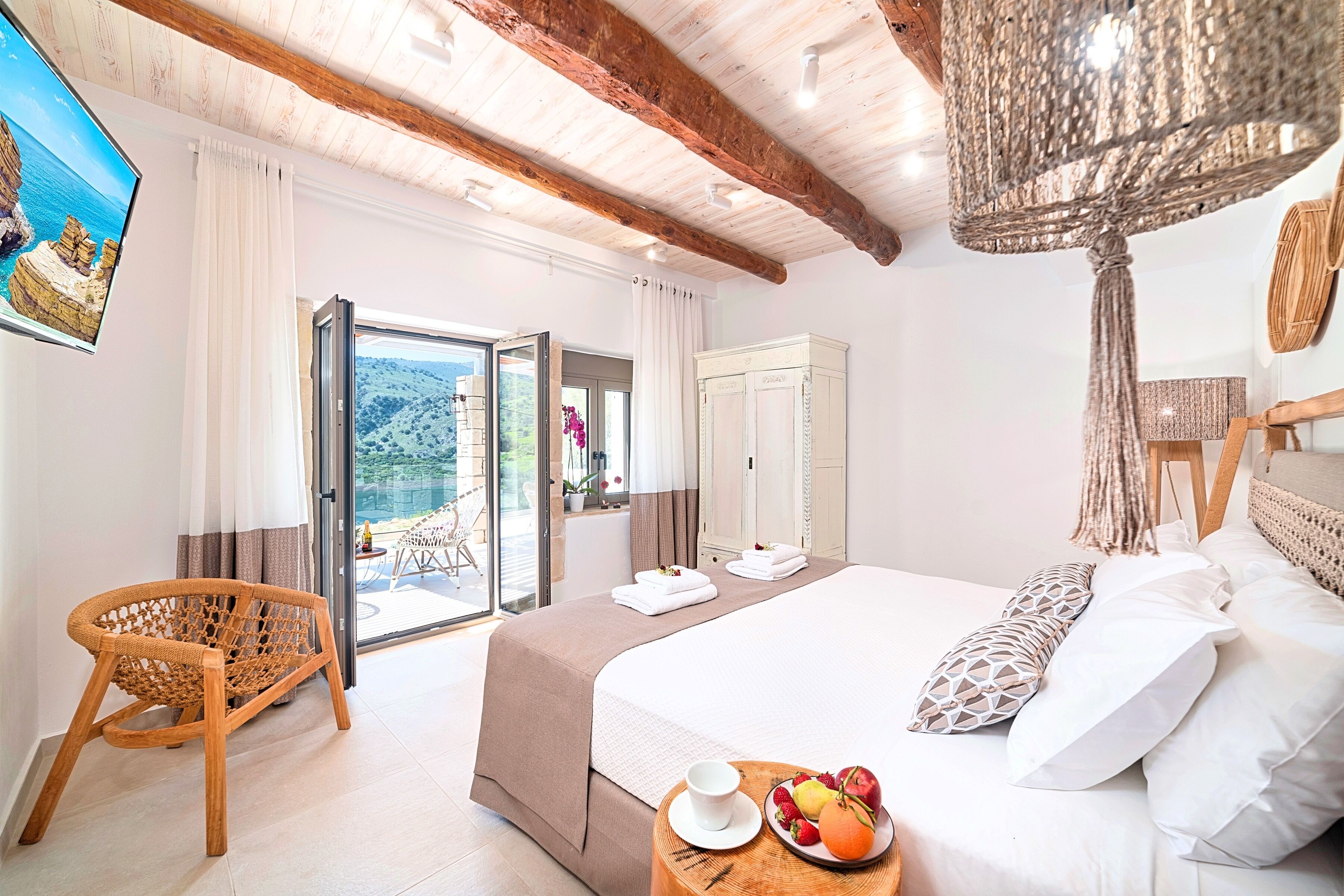 Vila, 3 quartos, piscina particular, vista para o lago | 3 quartos, roupas de cama premium, camas Tempur-Pedic