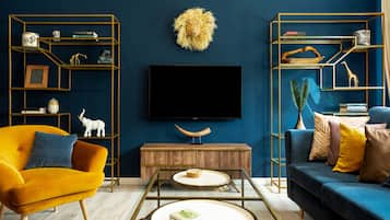 Apartamento luxo, 3 quartos, banheiro privativo, vista para a cidade | TV