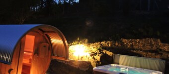 "All alone" relax without neighbors and other guests