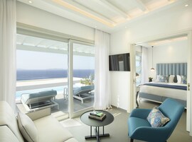 Grand Suite, Private Pool, Sea View | Egyptian cotton sheets, premium bedding, memory foam beds, minibar