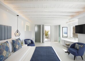 Executive Suite, Private Pool, Sea View | Egyptian cotton sheets, premium bedding, memory foam beds, minibar - Epic Blue Mykonos (Mykonos)