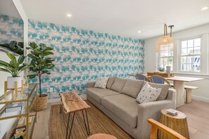TV - Twenty Shore - 2 Ocean Suite (Ogunquit)