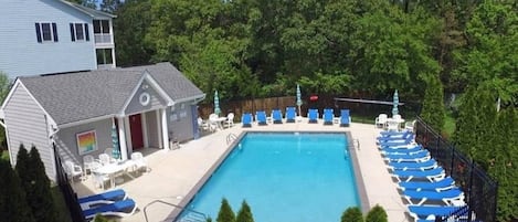 Ulkouima-allas, lämmitetty uima-allas