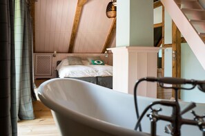 Deluxe House (Rotes Haus) | Individually furnished, free WiFi - Forsthaus Friedrichsruh (Aumuehle)