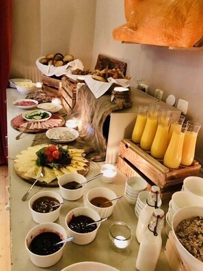 Daily continental breakfast for a fee