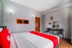 Suite, 1 slaapkamer | 1 slaapkamer, een kluis op de kamer, een bureau, gratis wifi