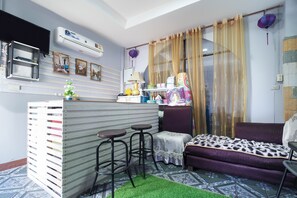 Reception - OYO 1006 FO Room (Pattaya)